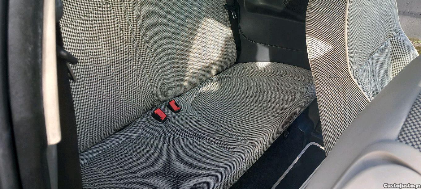 Fiat 500 1.3 JTD Lounge — fotografia 2