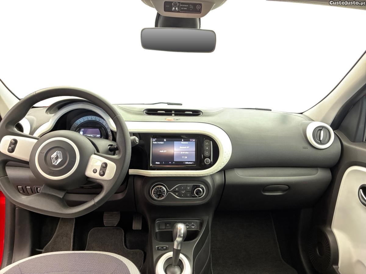 Renault Twingo E-Tech Equilibre - 22 — photo 4