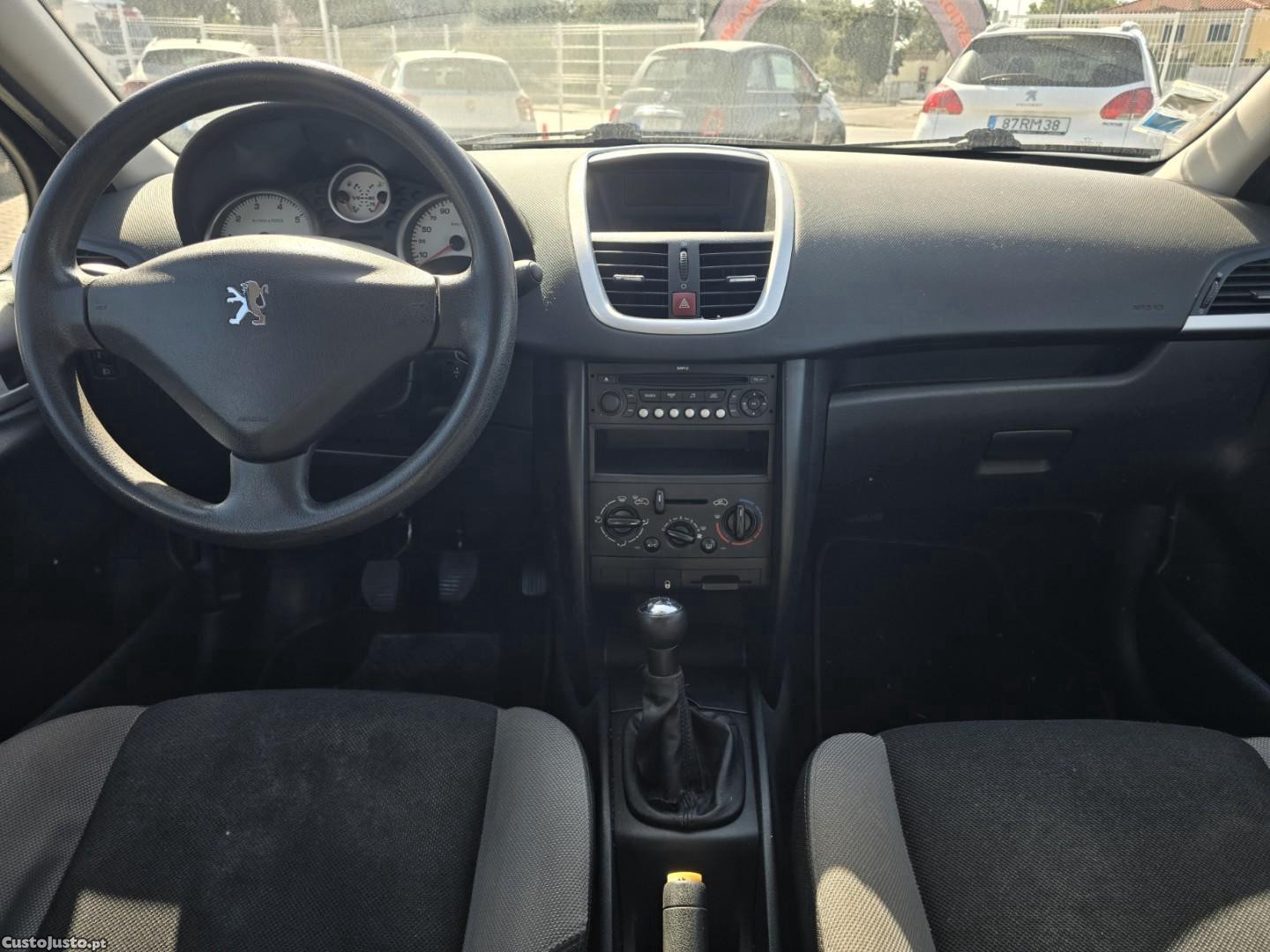 Peugeot 207 1.4 16V Trendy — fotografia 6