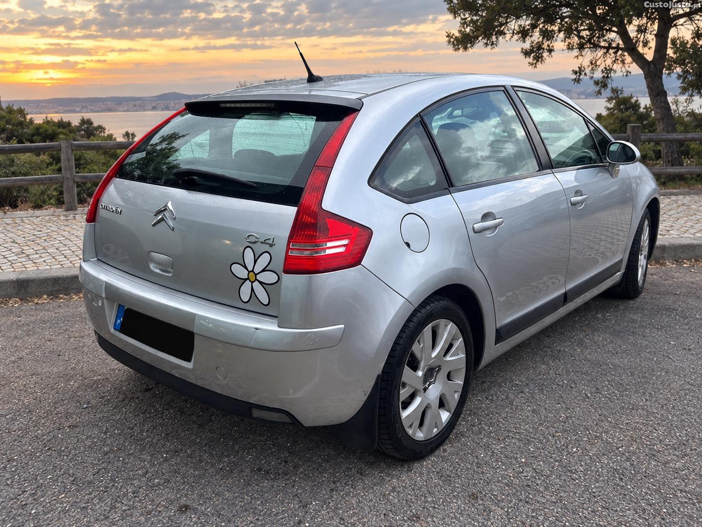 Citroën C4 1.4 - 07 — photo 2