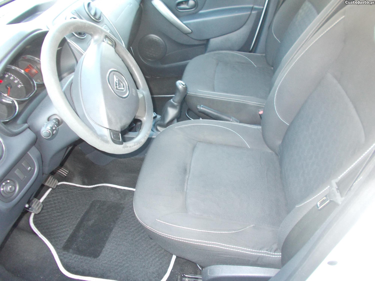 Dacia Sandero 0.9 BI-FULER bonito e muito estimado - 16 — photo 5