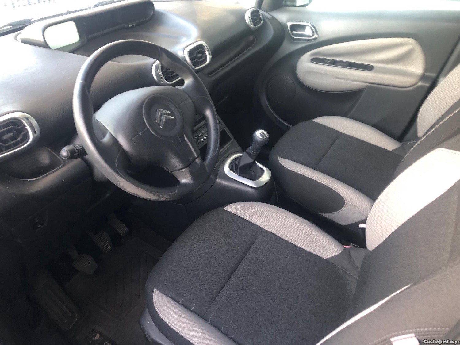 Citroën C3 Picasso 1.6 HDi - 11 — photo 5