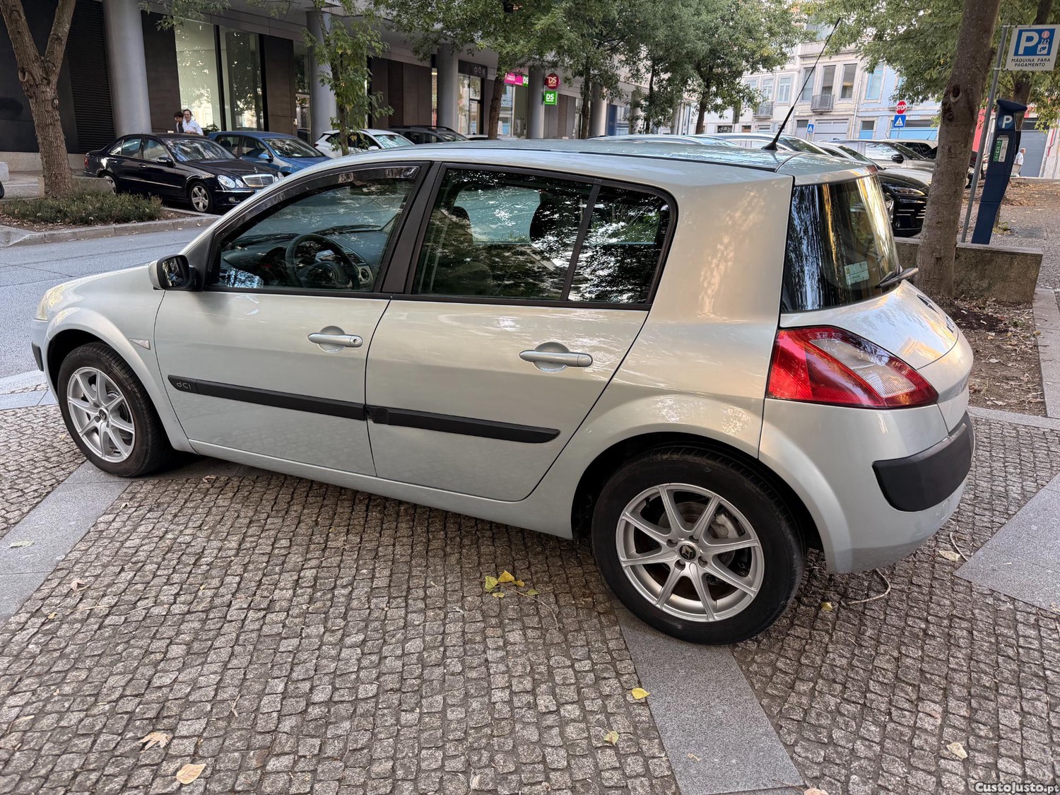 Renault Mégane 1.5 DCi Previlege - 03 — photo 2
