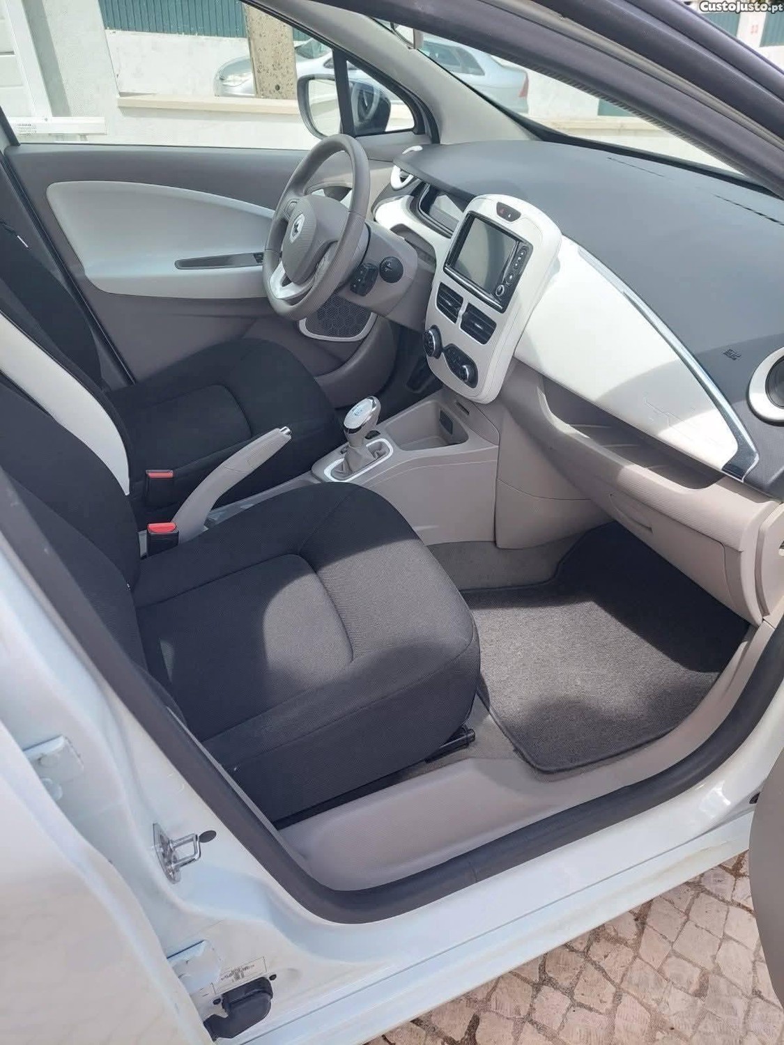 Renault Zoe life — fotografia 4