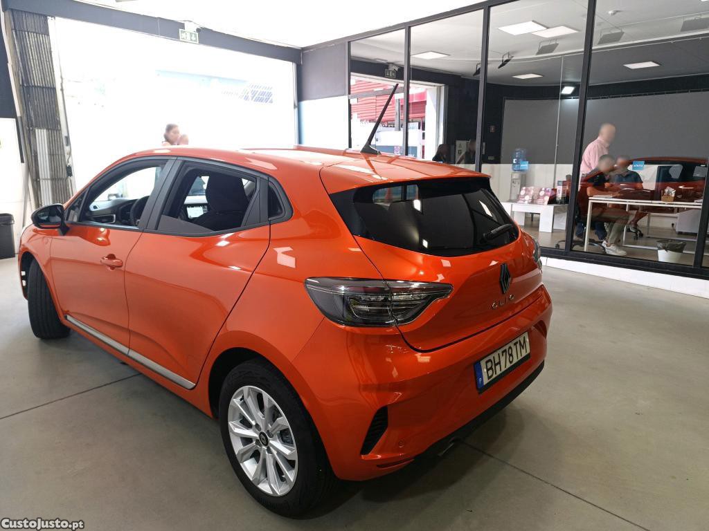 Renault Clio 1.0 TCe Evolution Bi-Fuel 101cv - 24 — photo 5