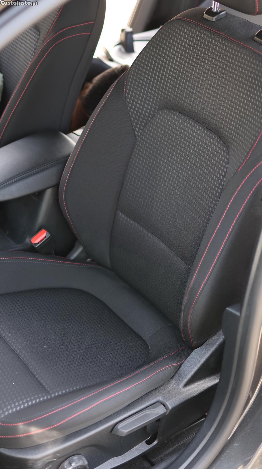 Ford Focus ST-Line — fotografia 12