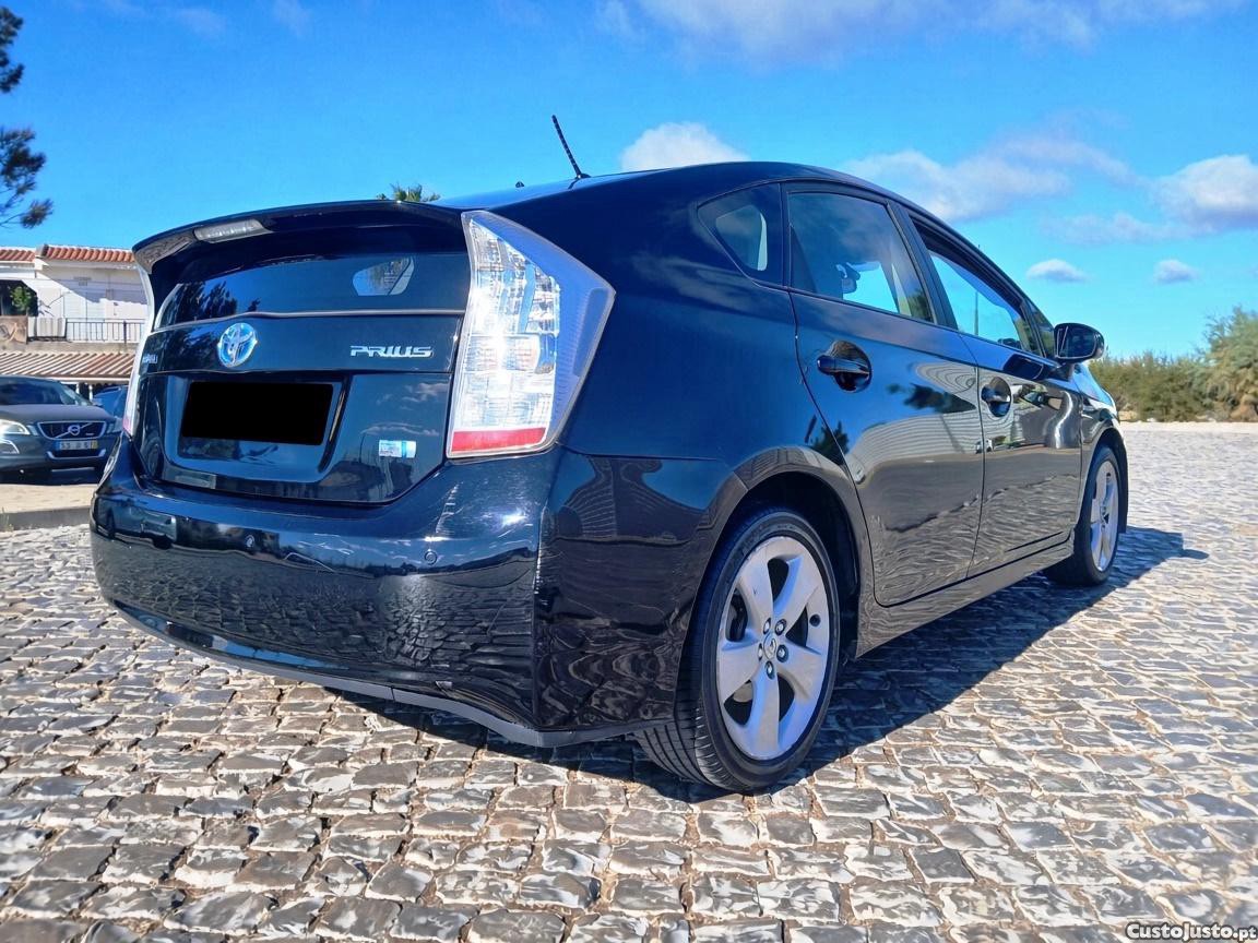 Toyota Prius 1.8 Hybrid - 10 — photo 4