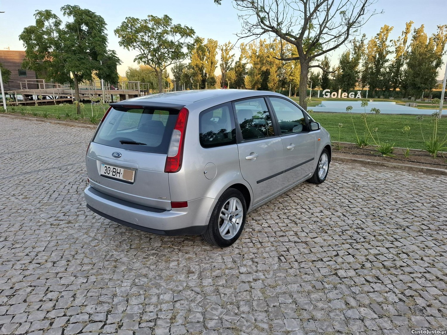 Ford C-Max 1.6 Hdi — fotografia 2