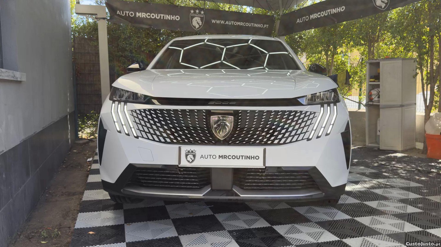 Peugeot 5008 1.2 hybrid allure e-dcs6 - 26 — photo 4