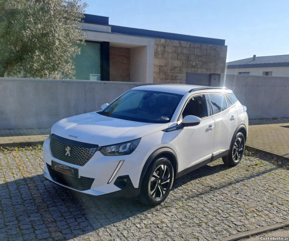 Peugeot 2008 1.5 HDI 110 CV ALLURE — photo 2