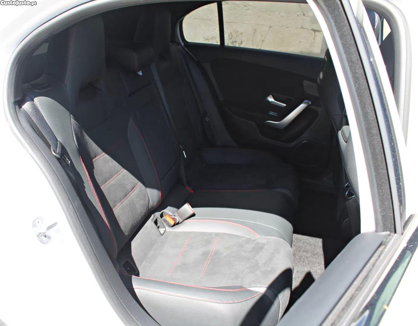 Mercedes-Benz A 180 7g-dct amg line — fotografia 9