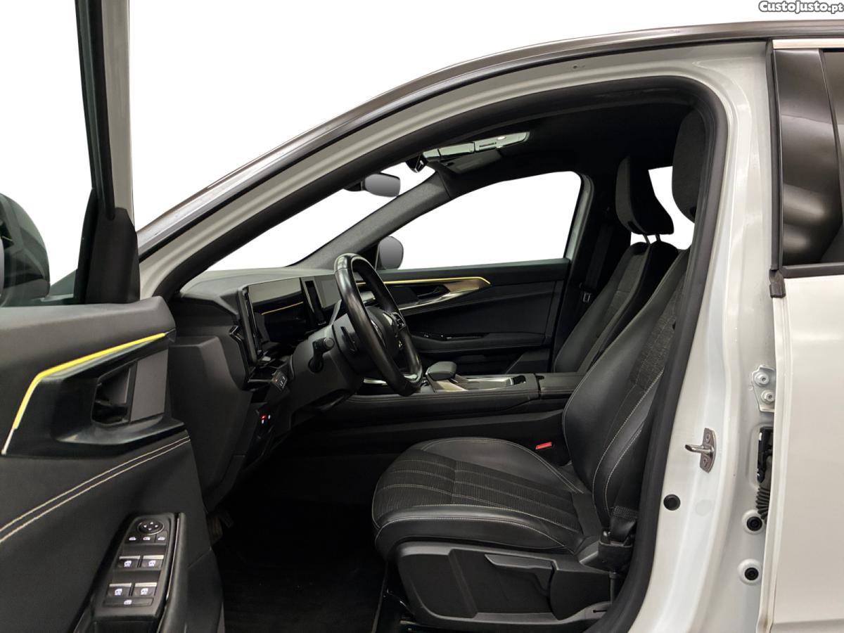 Renault  E-Tech Hybrid Techno - 23 — photo 3