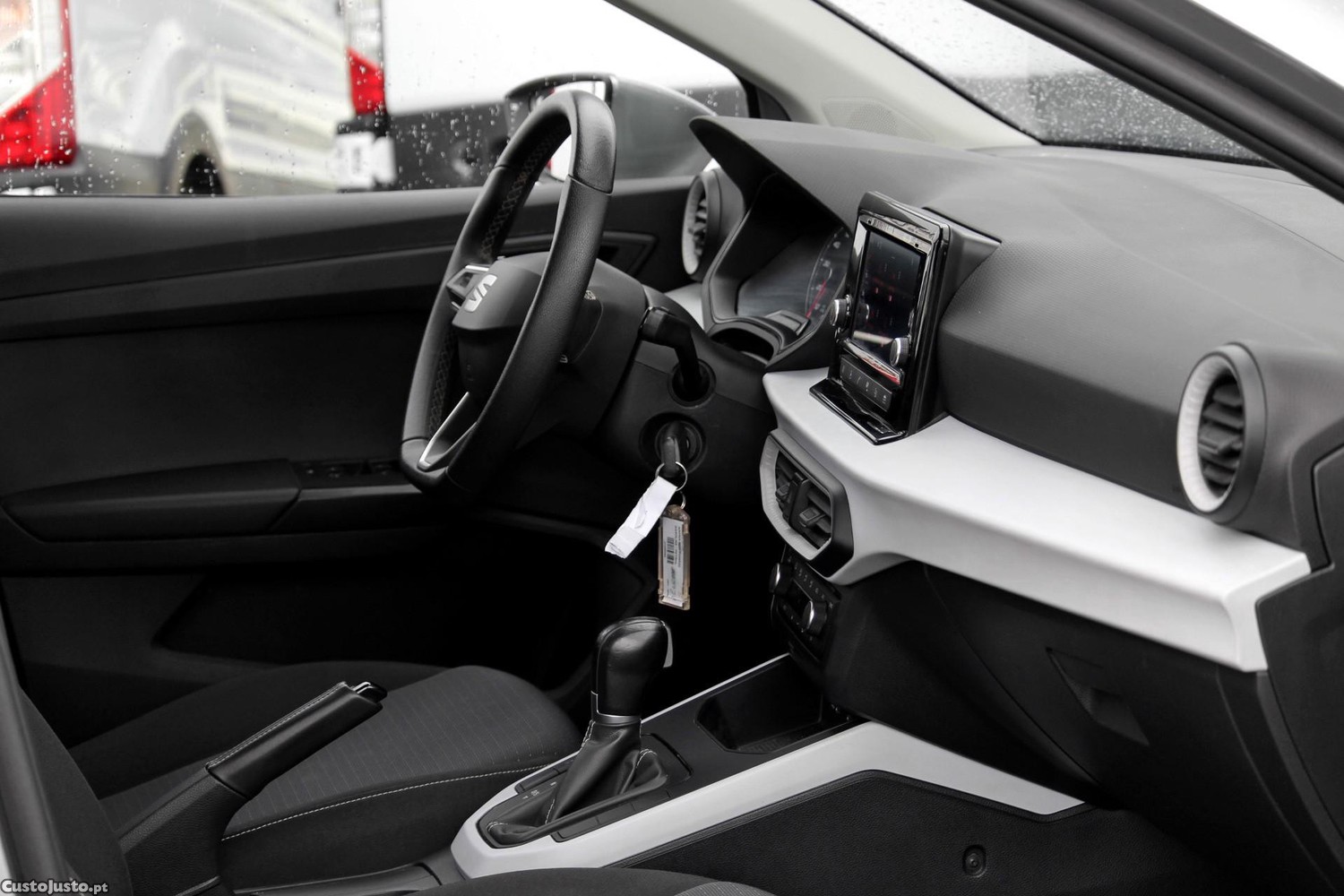 SEAT Arona 1.0 TSI Style DSG — fotografia 13
