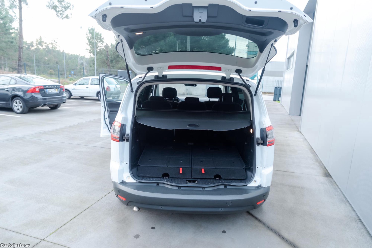 Ford S-Max 1.6 Eco Boost — fotografia 3