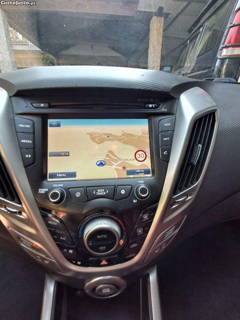Hyundai Veloster coupe — fotografia 3