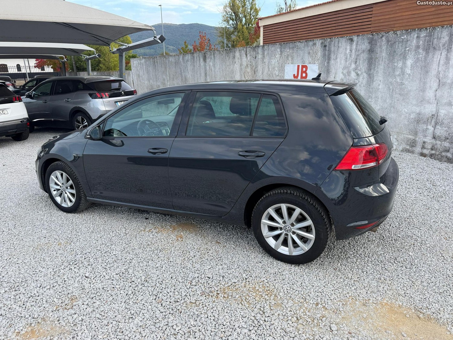 VW Golf 1.6 TDI BlueMotion Lounge - 15 — photo 4