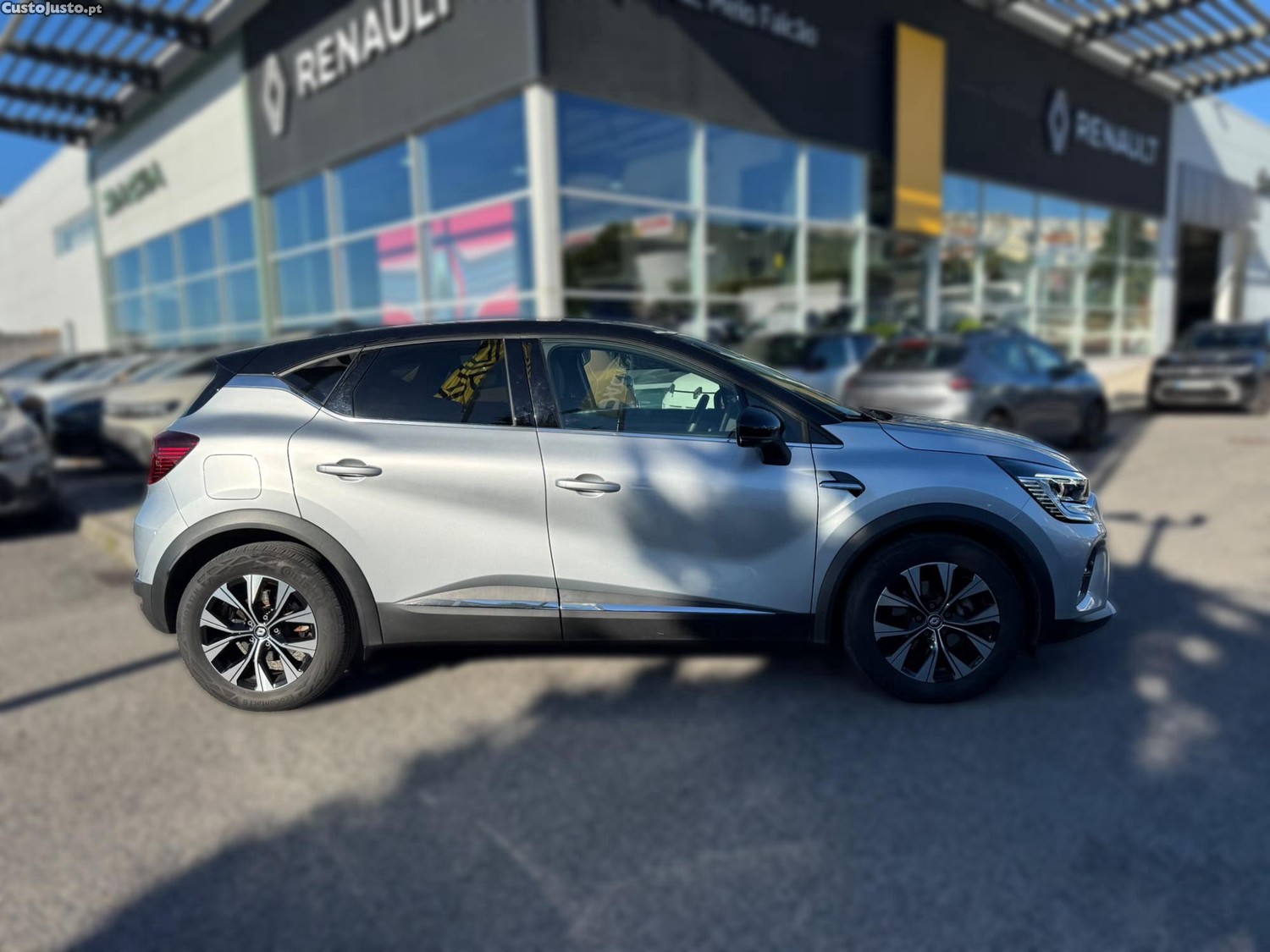 Renault Captur 1.6 E-Tech Plug-In Hybrid Techno - 23 — photo 5