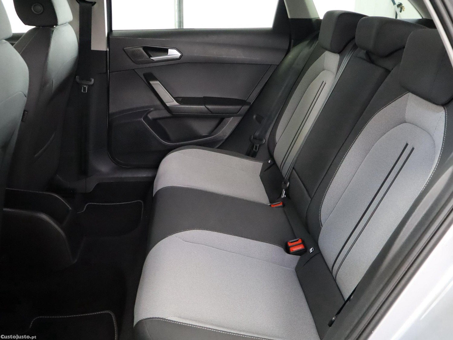 SEAT Leon 2.0 TDI Style — fotografia 12