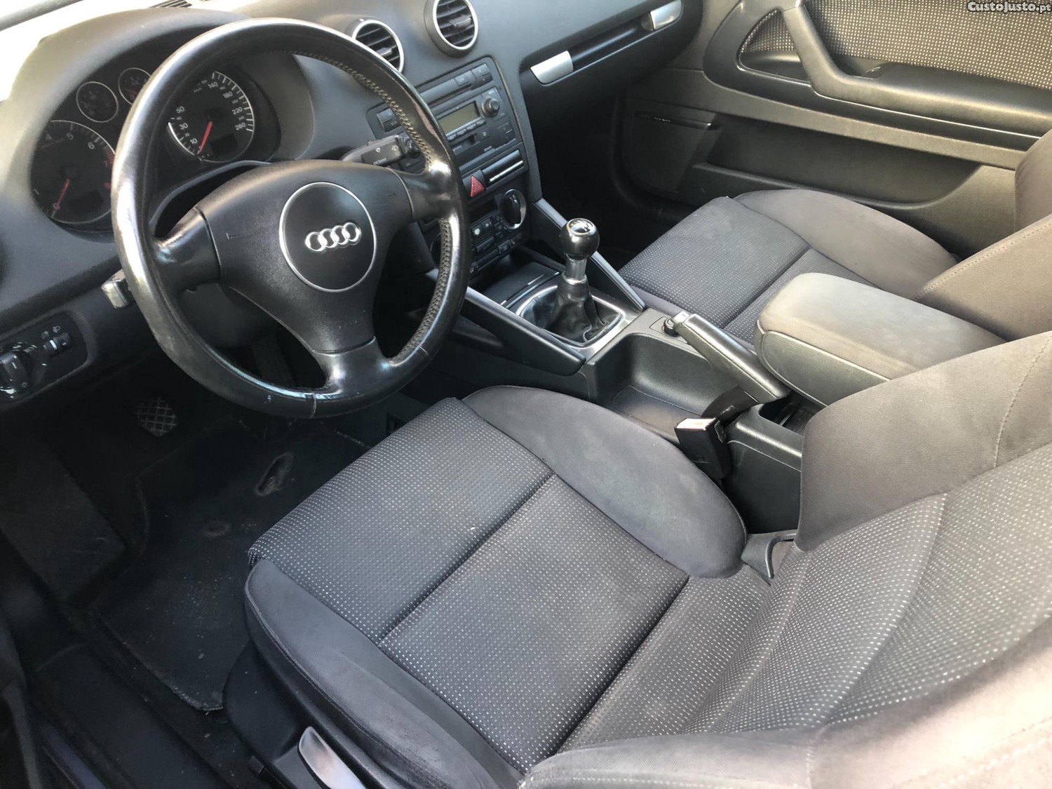 Audi A3 1.6 - 03 — photo 5