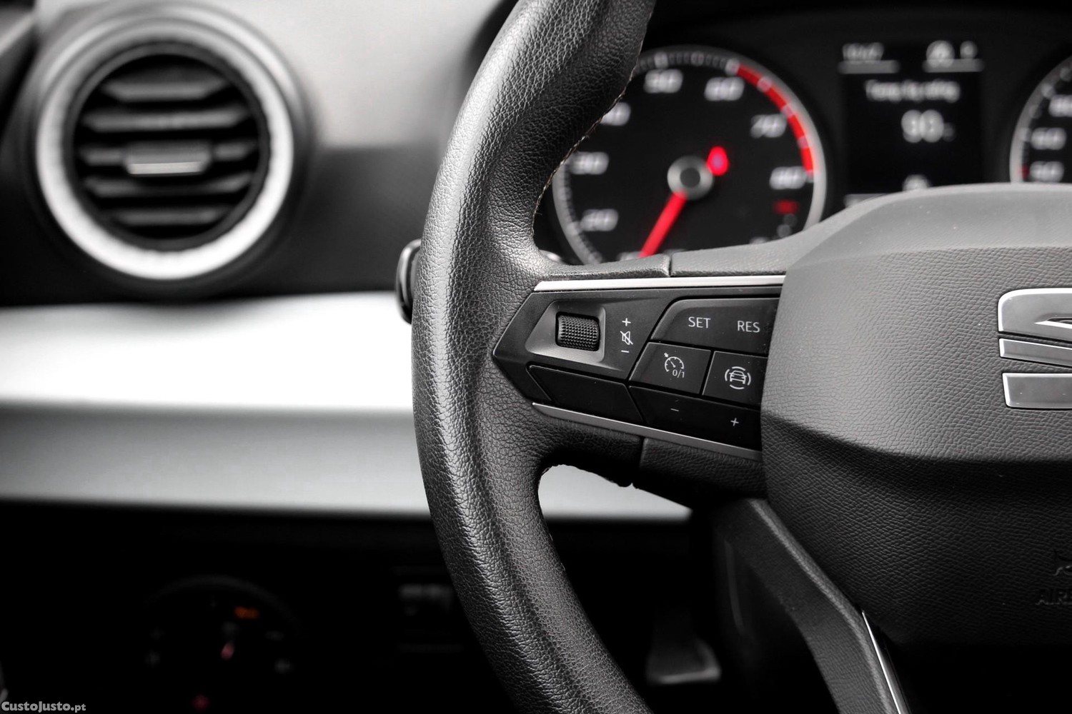 SEAT Arona 1.0 TSI Style DSG — fotografia 5