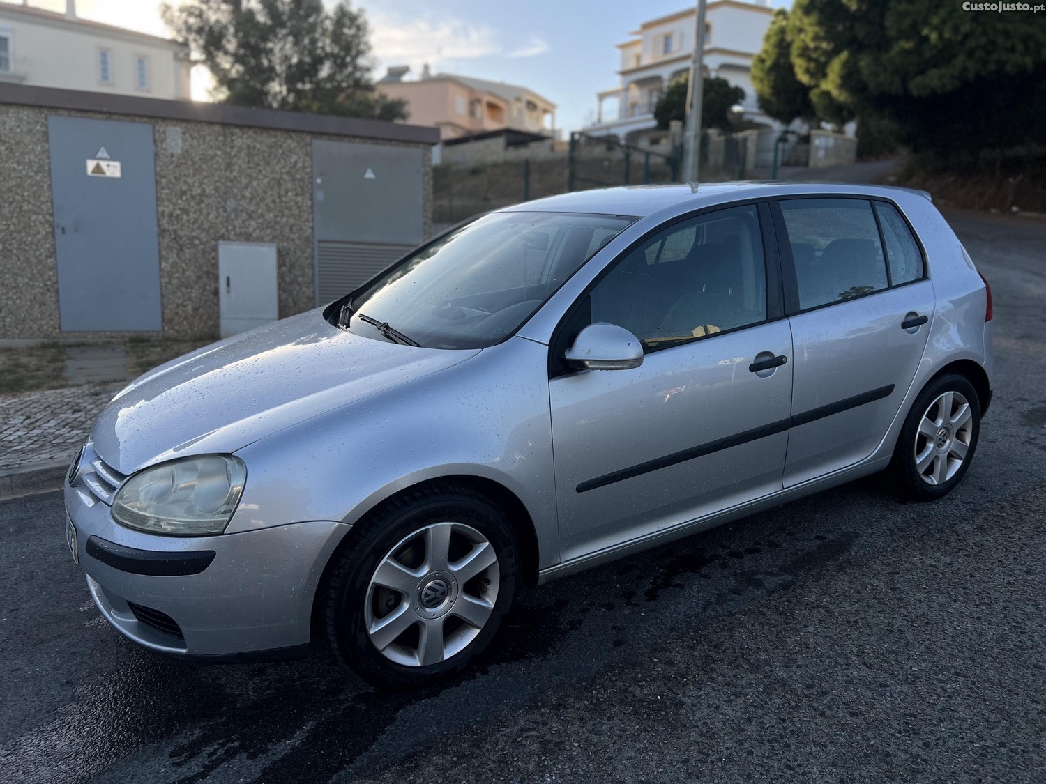 VW Golf 5 - 04 — photo 2