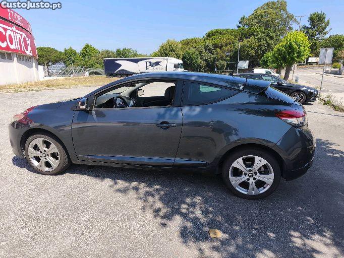 Renault Mégane coupe — fotografia 7