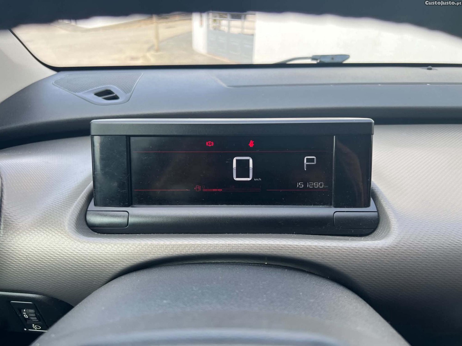 Citroën C4 Cactus 1.2 PureTech Feel - Caixa Automática - 18 — photo 5