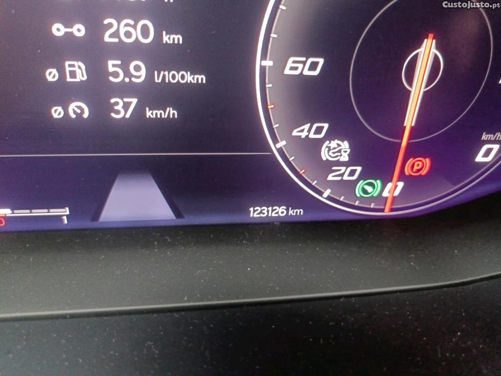 SEAT Leon ST 2.0 TDI FR DSG 150cv — fotografia 16