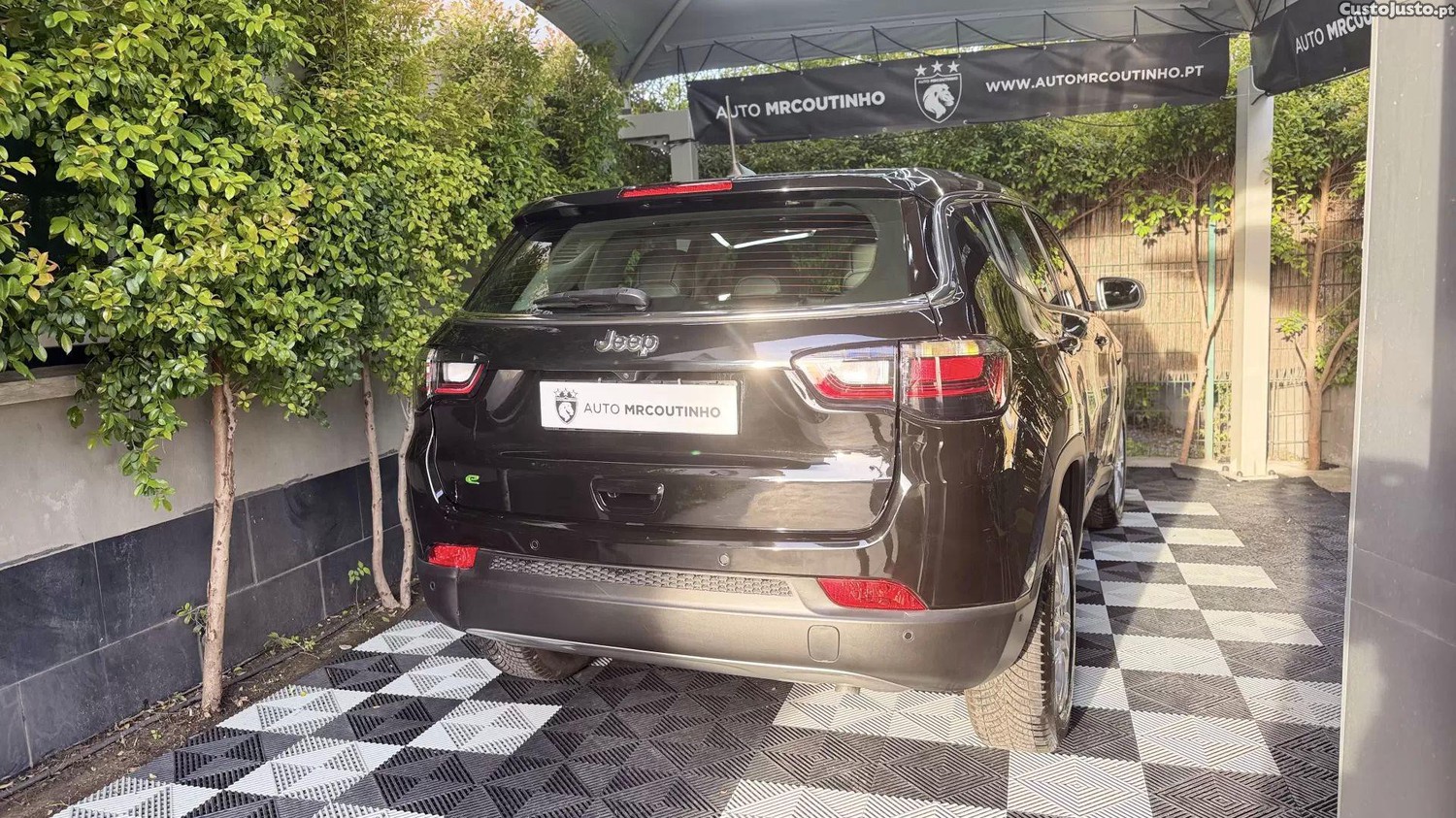 Jeep Compass 1.5 gse t4 48v e-hybrid auto altitude - 24 — photo 4