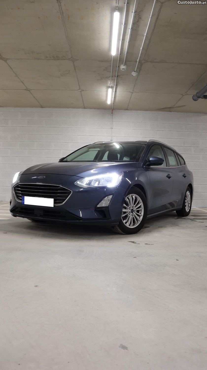 Ford Focus Titanium — fotografia 17