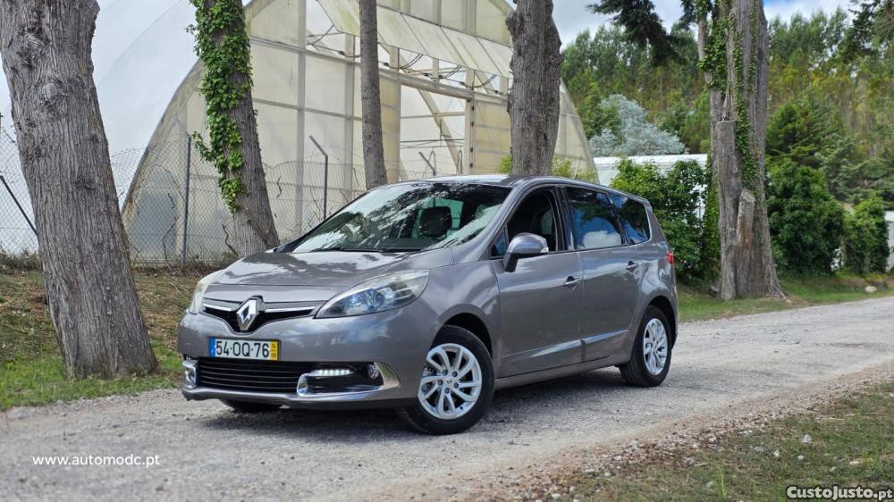 Renault Grand Scénic 1.5 dCi Dynamique 7l - 14 — photo 2