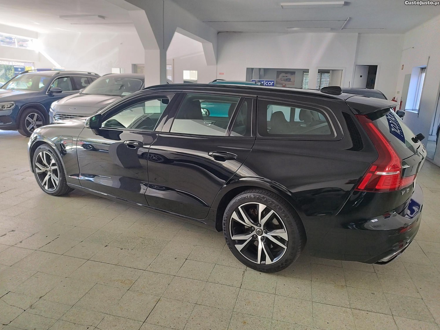 Volvo V60 T6 R-DISAGN PLUG-IN AUTO - 21 — photo 4