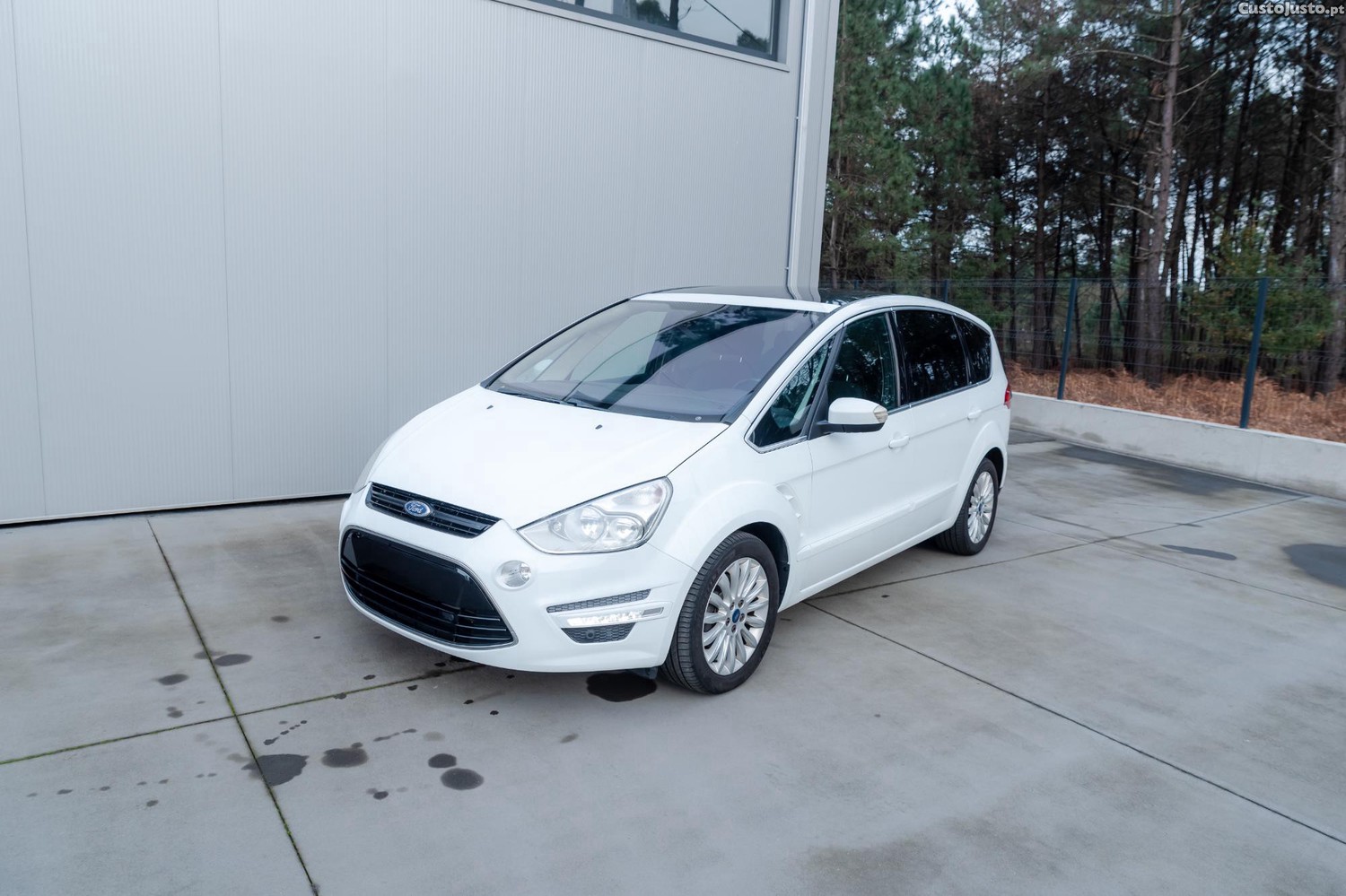 Ford S-Max 1.6 Eco Boost — fotografia 2