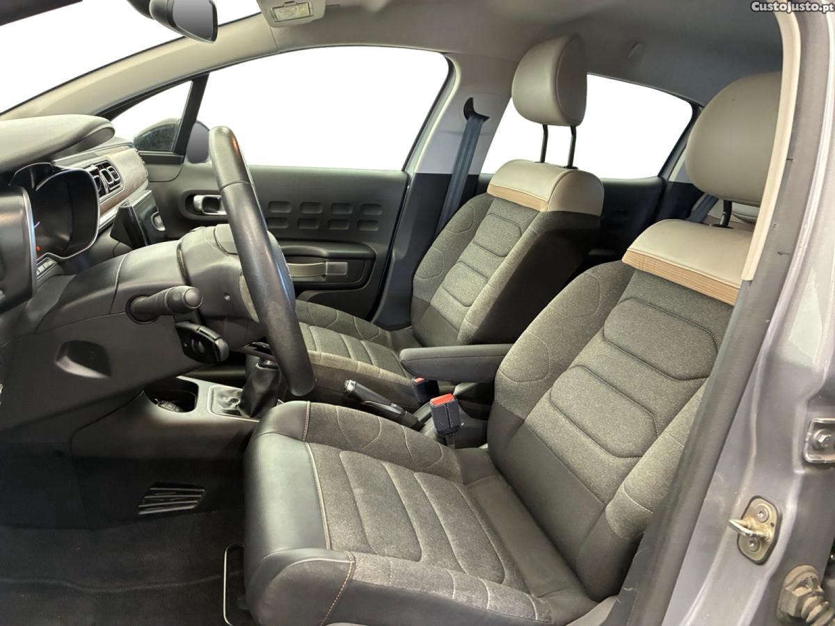 Citroën C3 1.2 PureTech Shine - 22 — photo 3