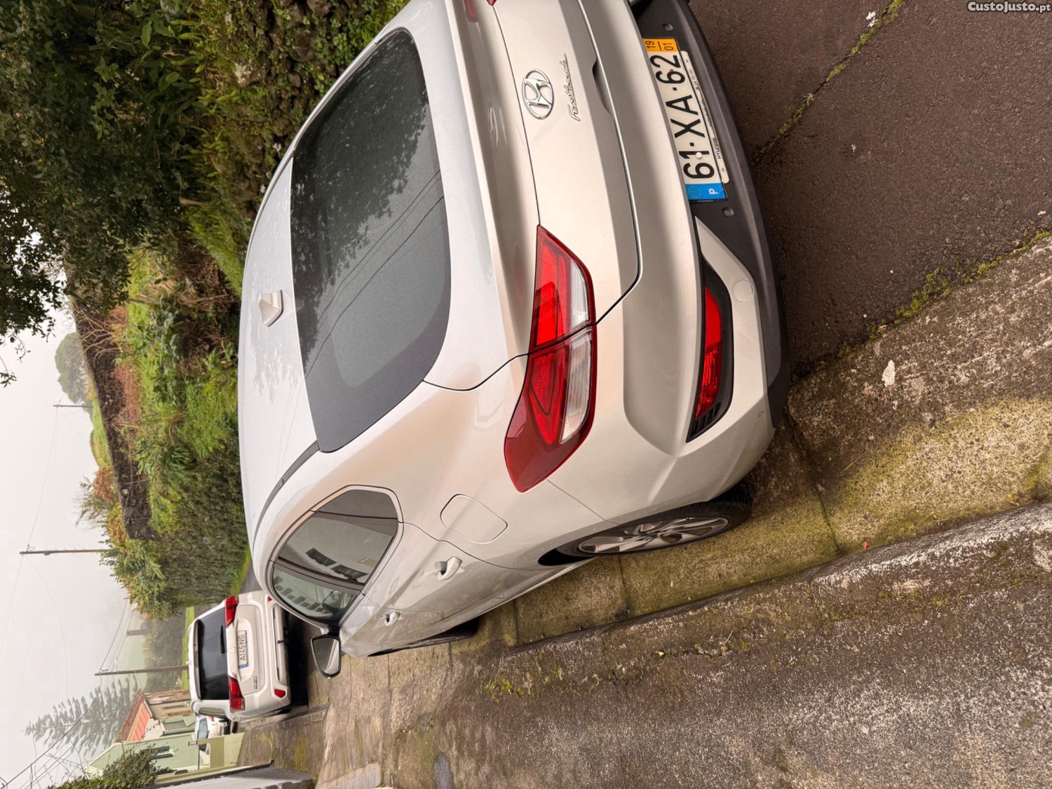 Hyundai i30 Fastback — fotografia 3