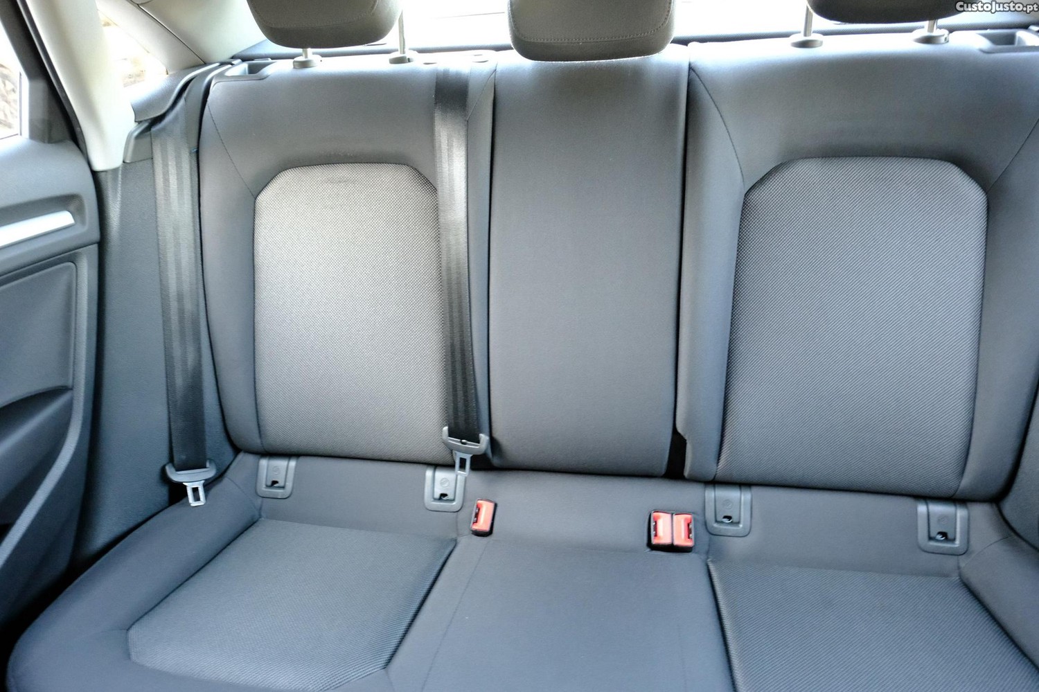 Audi A3 Limousine 1.6 TDI Design — fotografia 17