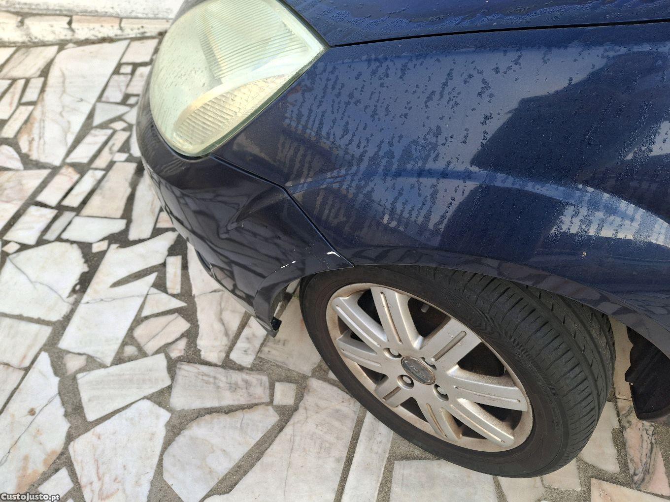 Ford Fiesta 1.25 — fotografia 4