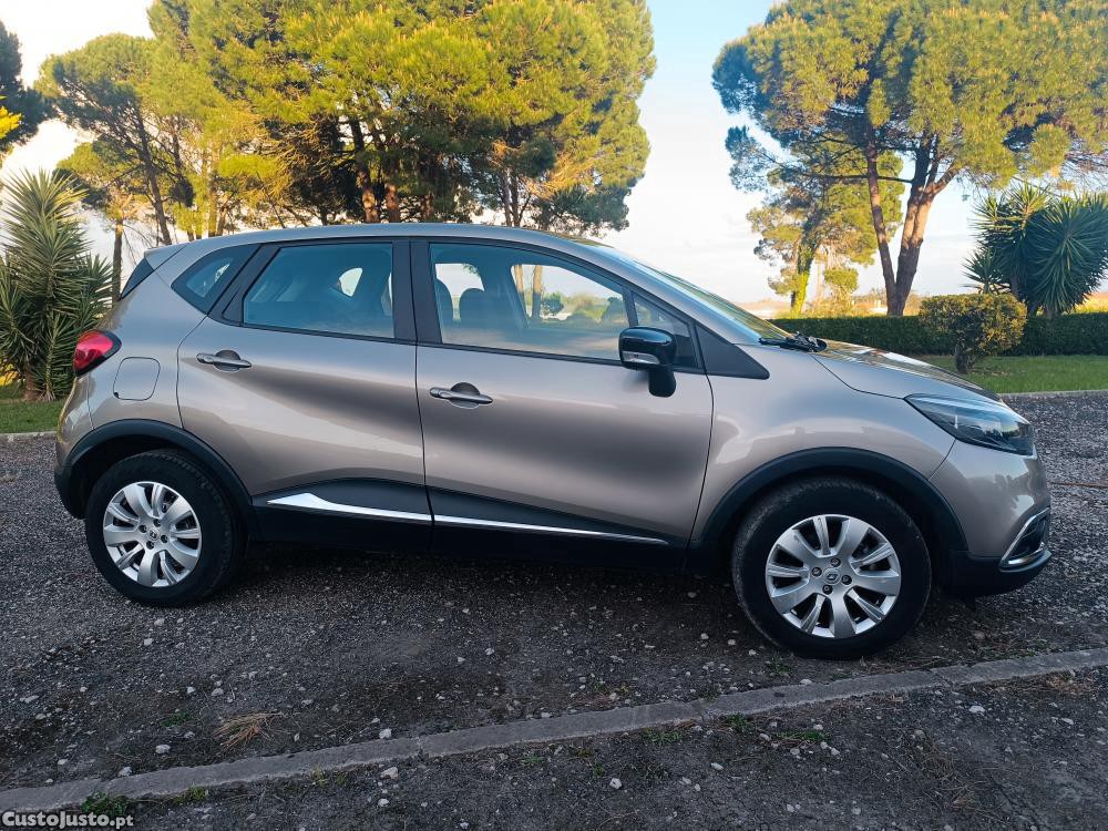 Renault Captur 1.5 dCi - 16 — photo 5