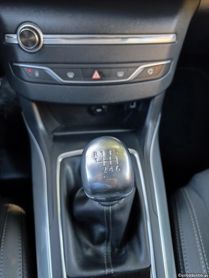Peugeot 308 1.2 PureTech Allure J17 — fotografia 19
