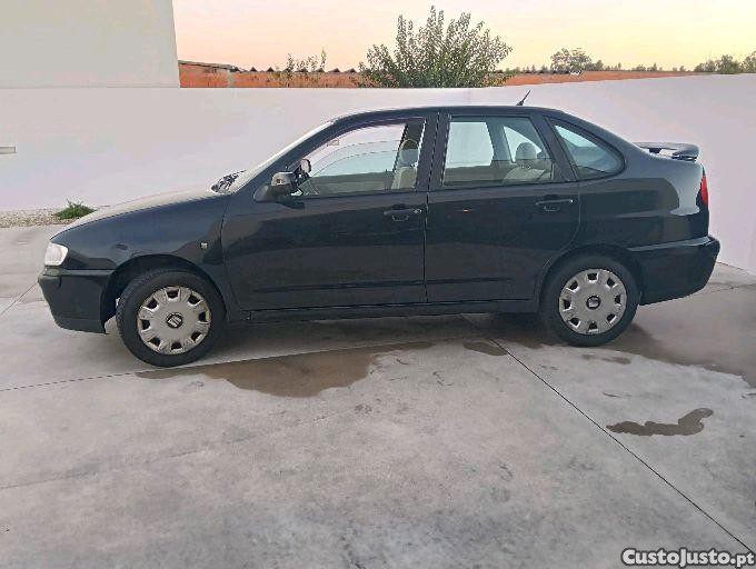 Seat Cordoba 1.4 MPI - 99 — photo 3