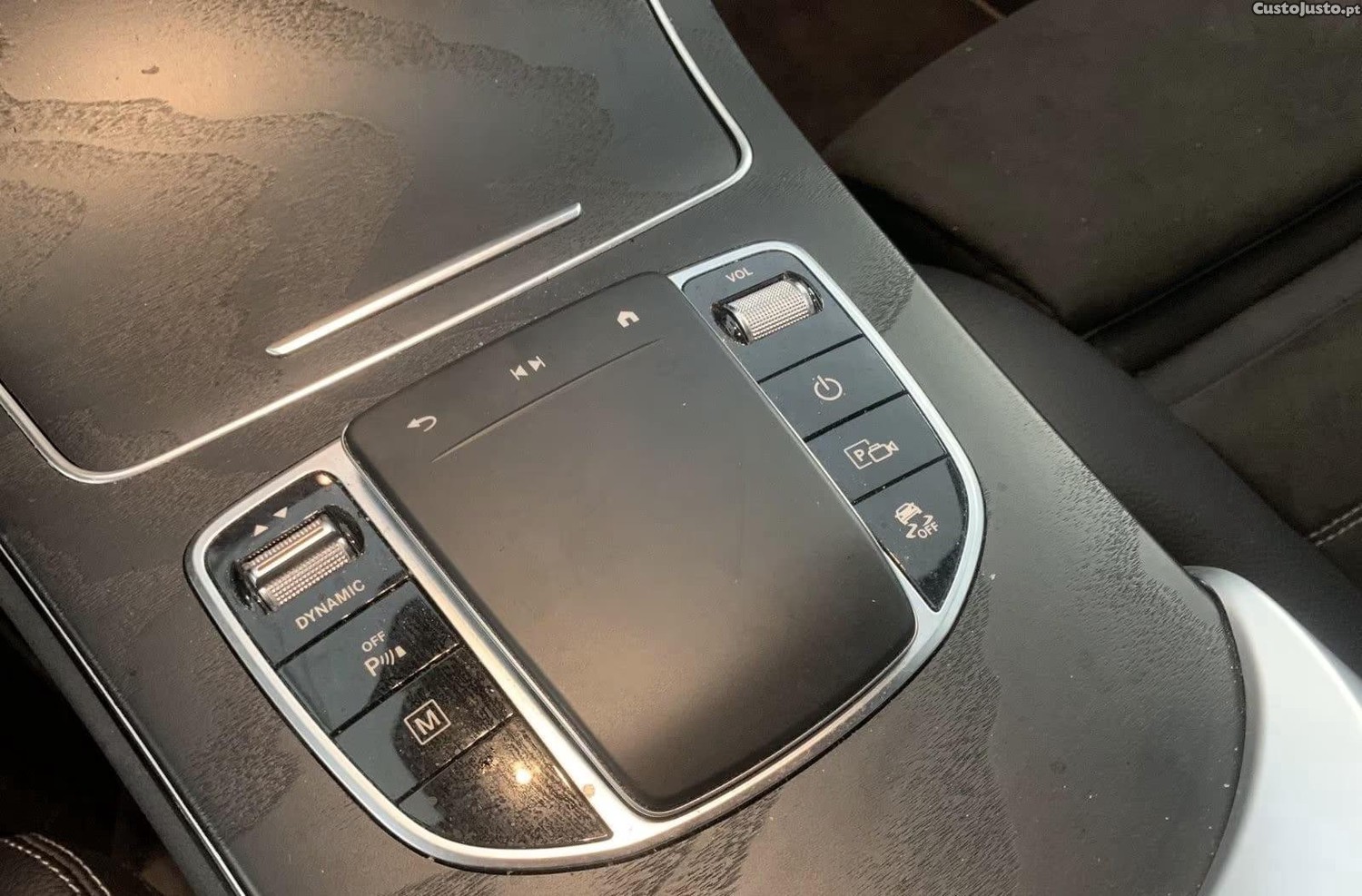 Mercedes-Benz GLC 300 Pack AMG — fotografia 4
