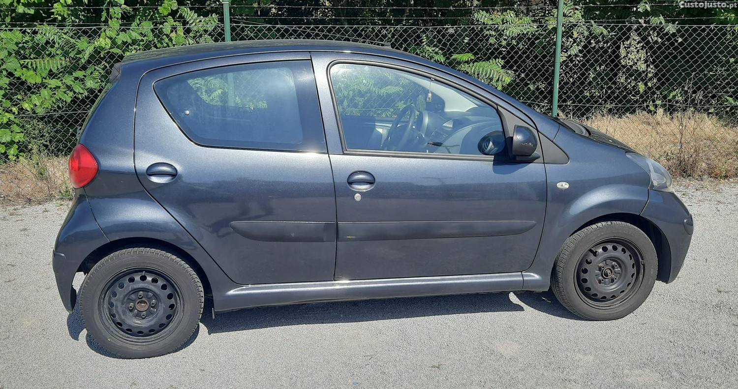 Toyota Aygo 1.0 — fotografia 5