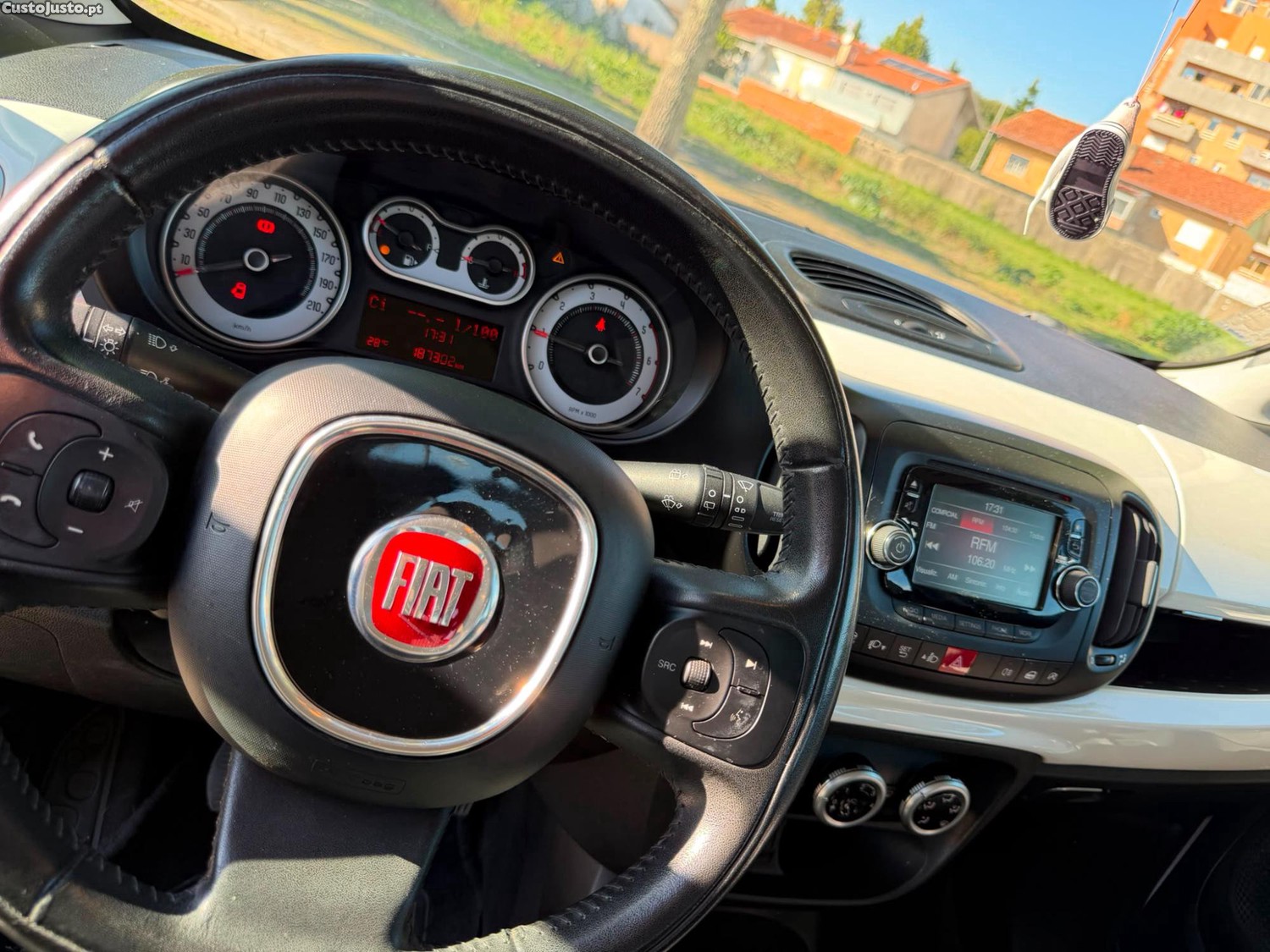 Fiat 500L 1.3 Multijet - 13 — photo 2