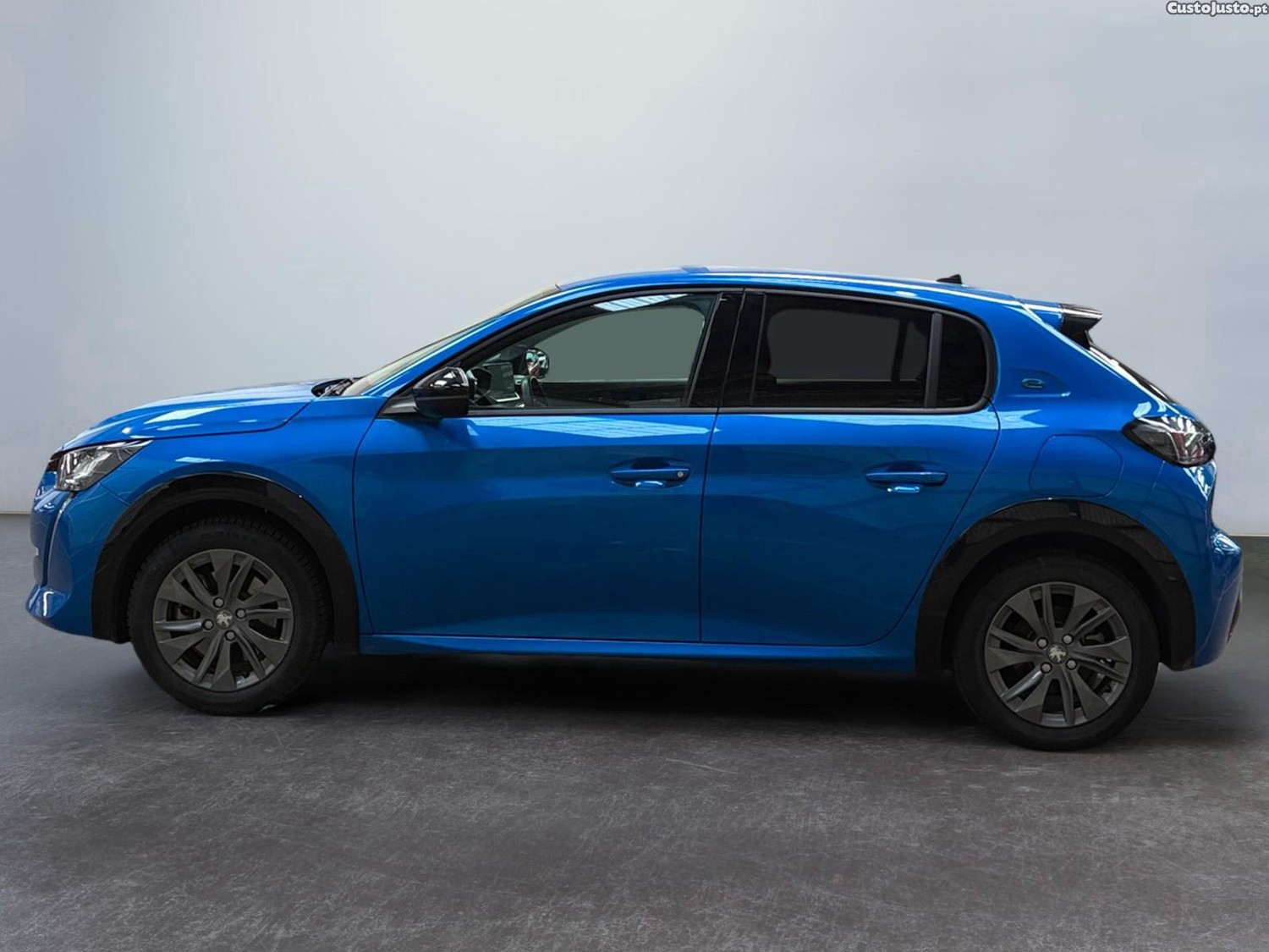 Peugeot 208 50 kWh Allure Pack - 24 — photo 2