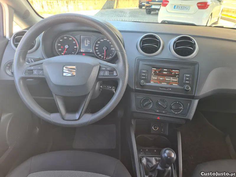 SEAT Ibiza 1.0 reference — fotografia 7