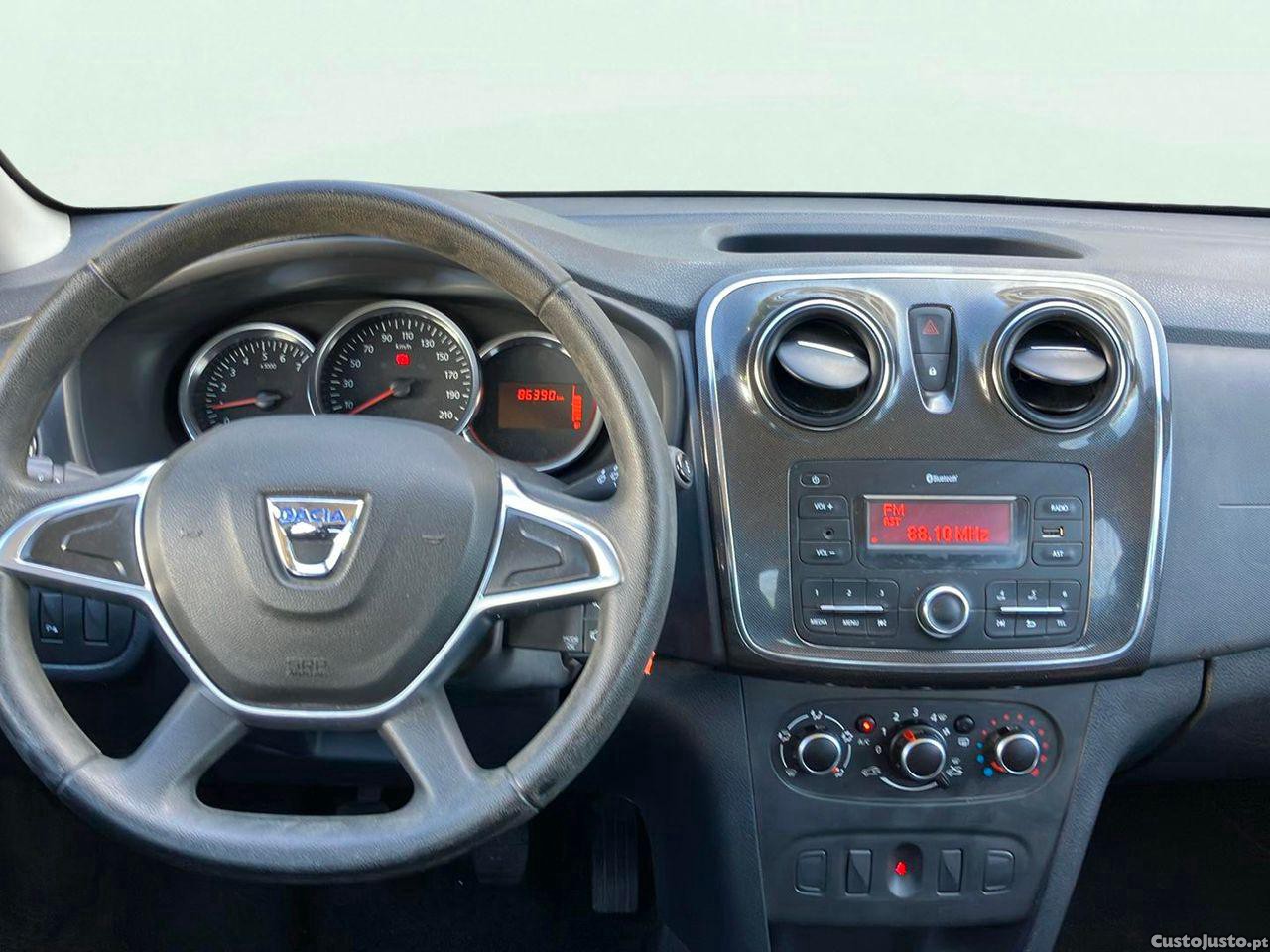 Dacia Sandero 1.0 SCe Pack — fotografia 6