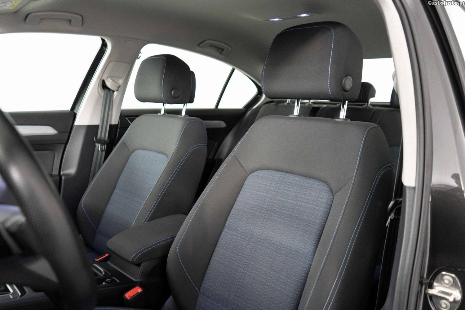 Volkswagen Passat 1.4 TSi GTE Hybrid Plug-In Confortline Navigator — fotografia 5