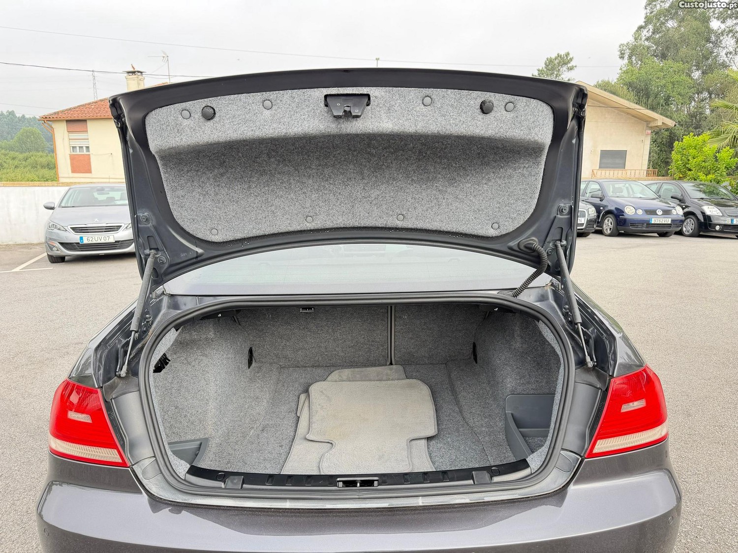 BMW 320 d Auto - 08 — photo 5
