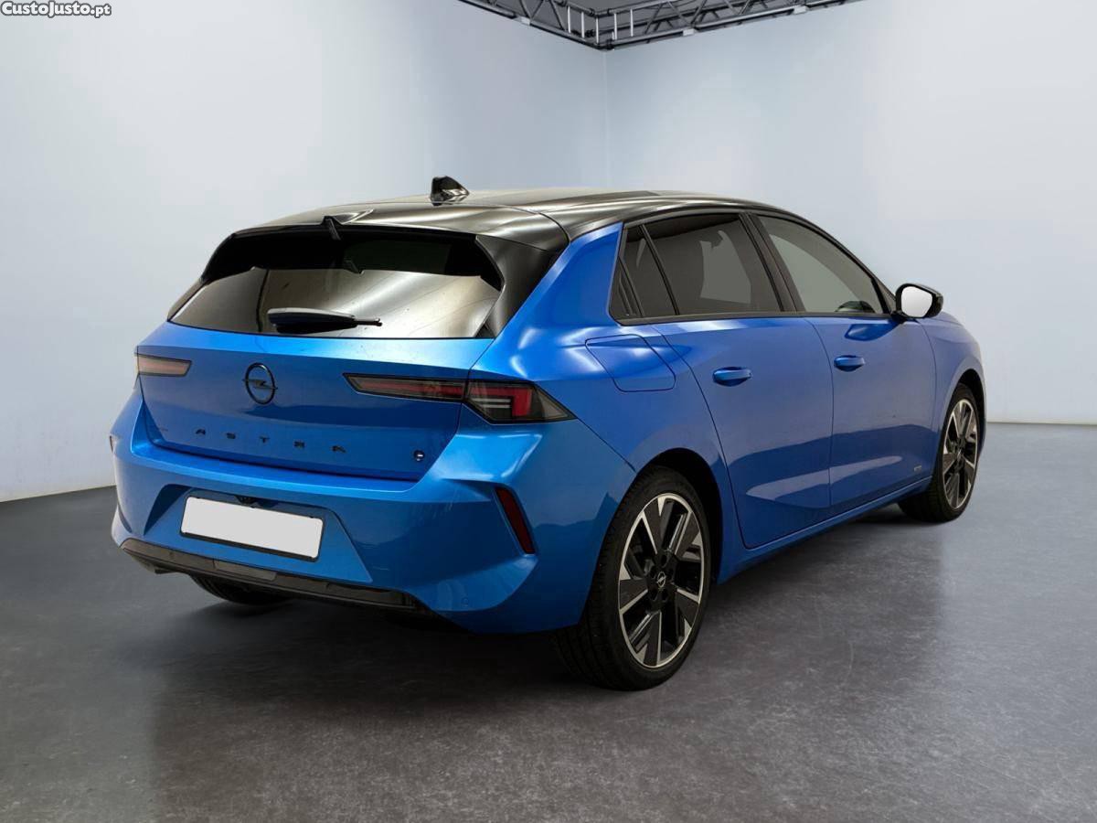 Opel Astra 54 kWh GS - 23 — photo 3