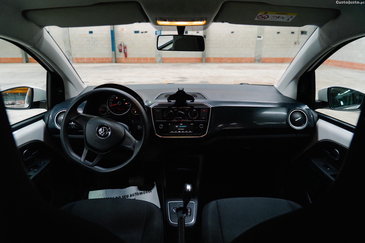 Volkswagen Up! 1.0 automático — fotografia 6
